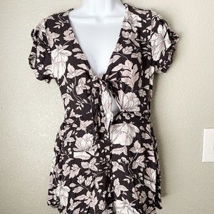 Short sleeve Floral romper